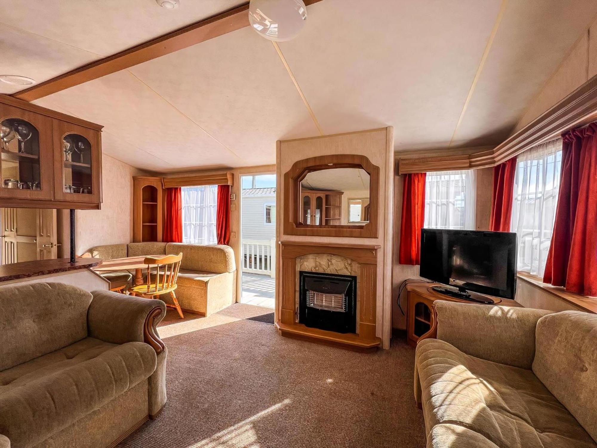 6 Berth Dog Friendly Caravan In Hunstanton, Minutes From The Beach Ref 13013L Exterior photo