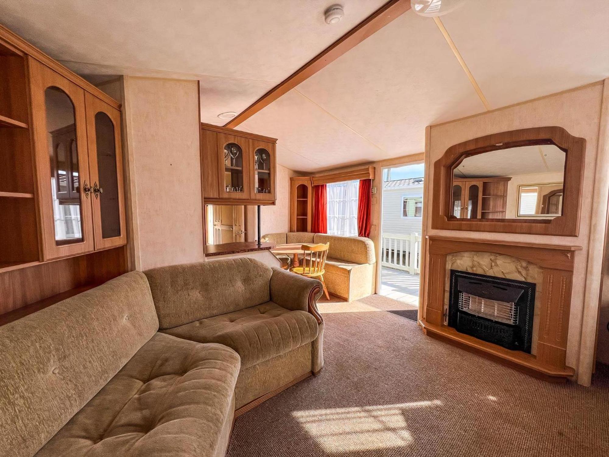 6 Berth Dog Friendly Caravan In Hunstanton, Minutes From The Beach Ref 13013L Exterior photo